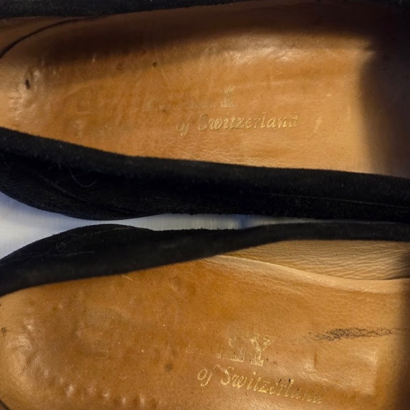 Vintage Bally Men’s Black Suede Loafers w/ Gold Detail from Switzerland size 10 - Picture 3 of 9